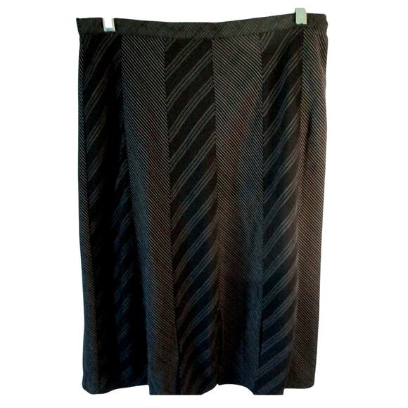 Coldwater Creek Women's Mid Rise Black & White Side Zip Flared Skirt Size Large - Picture 1 of 4
